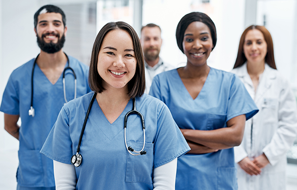 Mitarbeiter eines Krankenhauses