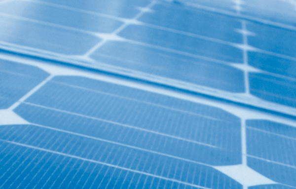 Cellules solaires dont la fabrication nécessite des gaz électroniques