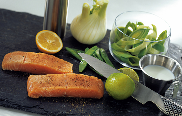 Mise en place : Saumon frais avec divers ingrédients
