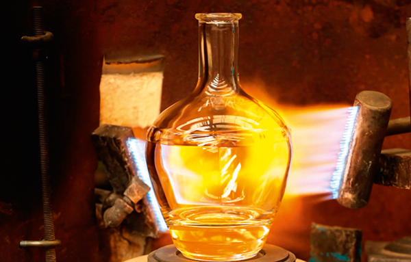 Image d'ambiance sur le traitement du verre et des moules