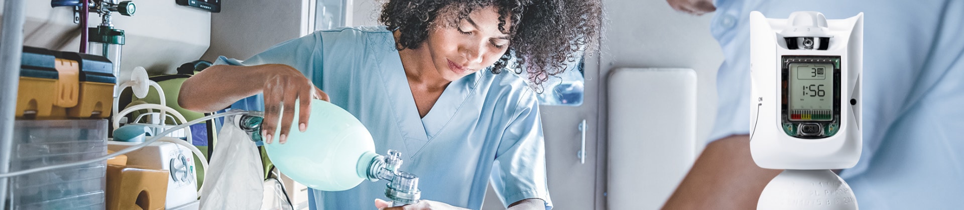 photo d'un professionnel médical et d'une bouteille d'oxygène